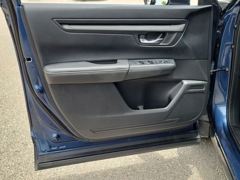 Used 2025 Honda CR-V LX image 22