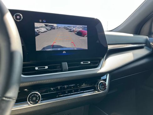 Used 2025 Chevrolet Equinox LT FWD image 20