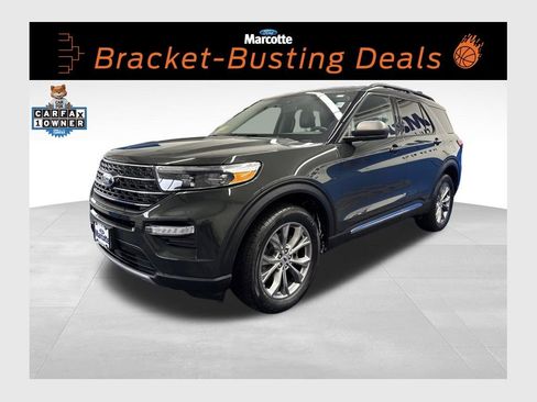 Certified 2022 Ford Explorer XLT w/ Equipment Group 202A image 1