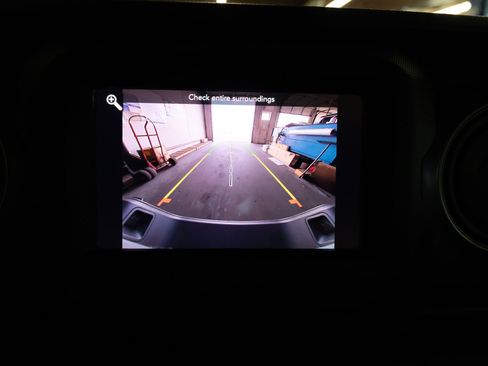 Used 2023 Jeep Gladiator Sport image 24