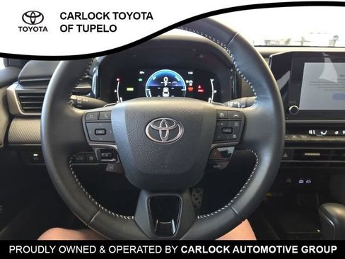 Used 2025 Toyota Camry SE FWD image 24