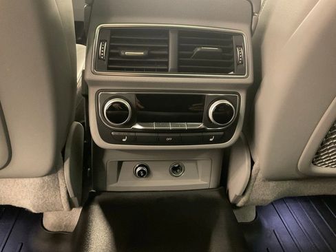 Used 2018 Audi Q7 3.0T Prestige image 23