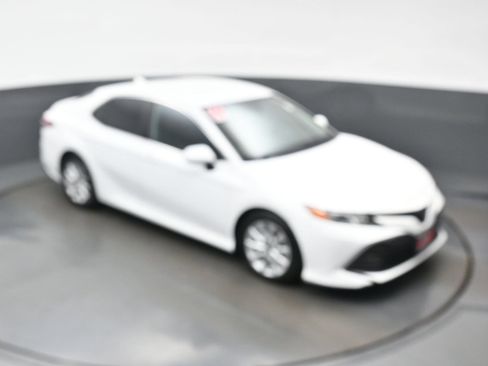 Used 2019 Toyota Camry LE w/ Convenience Package FWD image 33