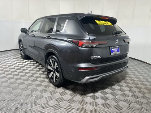 Used 2025 Mitsubishi Outlander SE AWD/4WD image 6