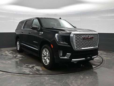 Used 2024 GMC Yukon XL Denali image 2