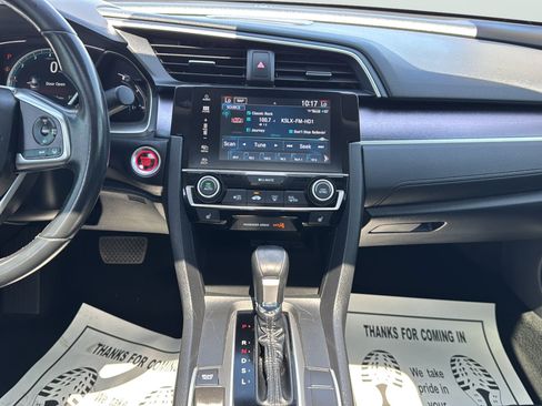 Used 2018 Honda Civic Touring image 15