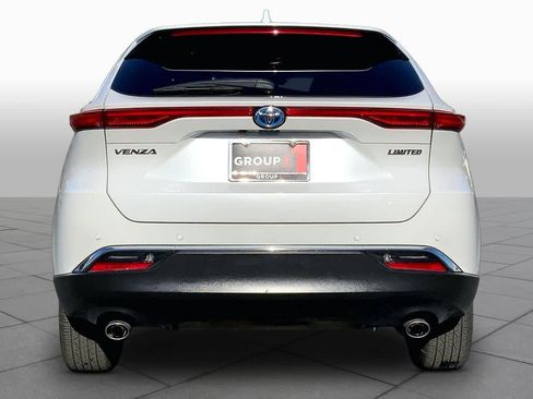Used 2023 Toyota Venza Limited AWD/4WD image 4