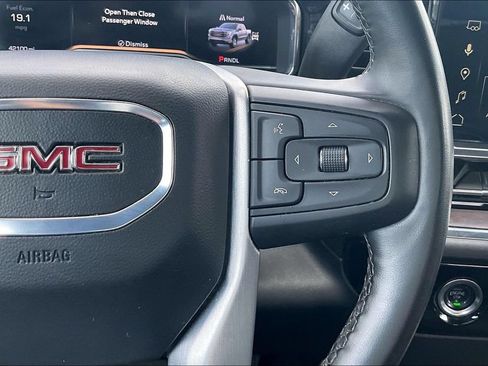 Used 2024 GMC Sierra 1500 SLT AWD/4WD image 13