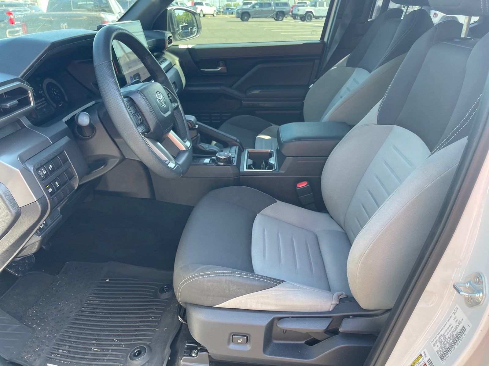Used 2024 Toyota Tacoma TRD Sport AWD/4WD image 10