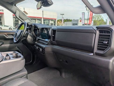 Used 2025 Chevrolet Silverado 1500 LT RWD image 35
