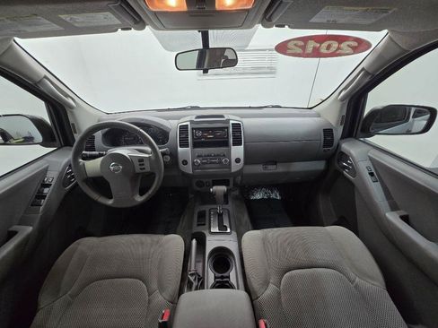 Used 2012 Nissan Frontier SV RWD image 15