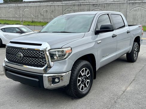 Used 2018 Toyota Tundra SR5 image 9