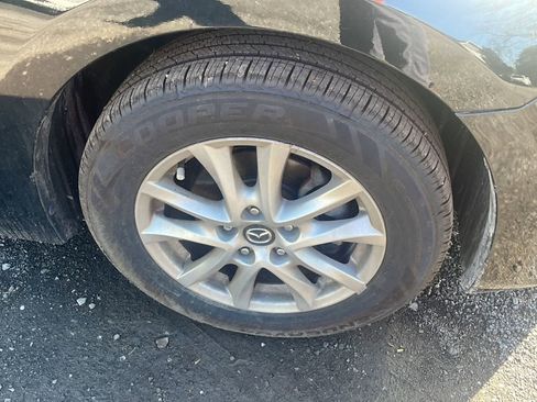 Used 2016 MAZDA MAZDA3 i Touring image 21