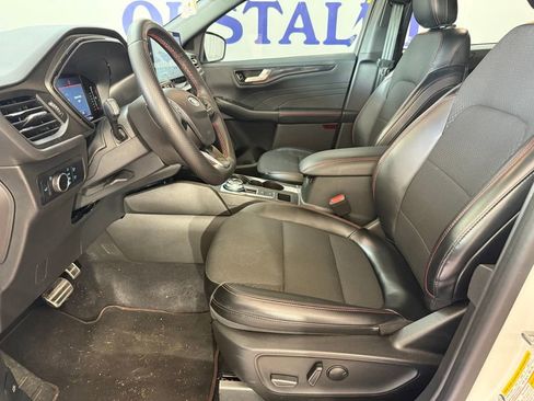 Used 2023 Ford Escape ST-Line w/ Tech Pack #1 FWD image 11