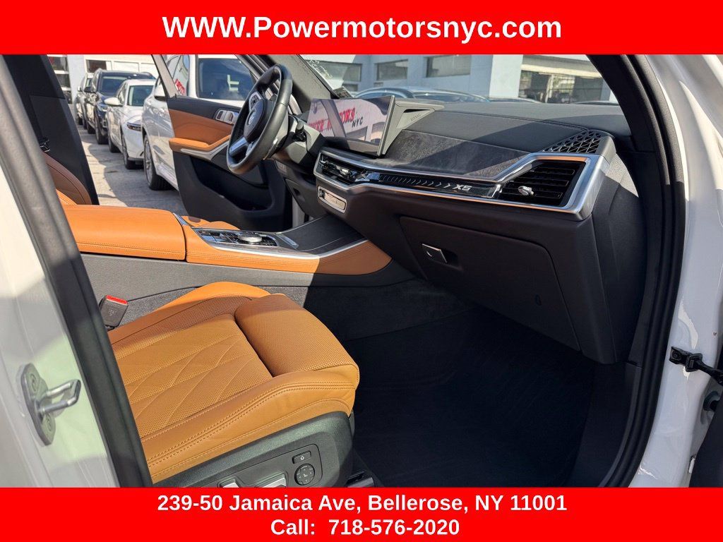 Used 2024 BMW X5 xDrive40i w/ M Sport Package AWD/4WD image 16