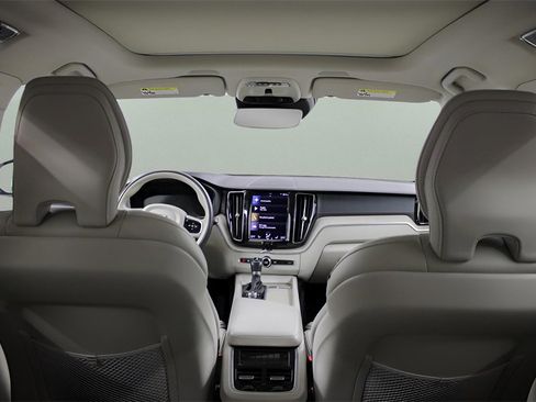 Certified 2021 Volvo XC60 T5 Inscription w/ Advanced Package image 11