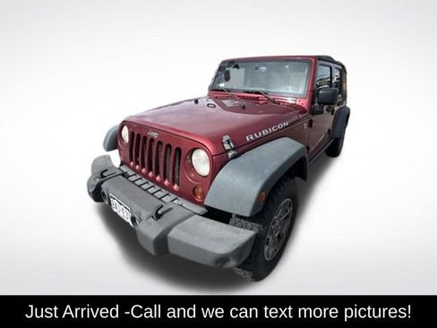Used 2013 Jeep Wrangler Unlimited Rubicon w/ Connectivity Group AWD/4WD image 1
