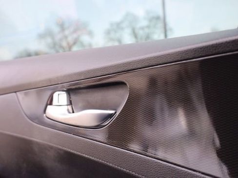 Used 2022 Kia Forte GT-Line w/ GT-Line Premium Package image 23