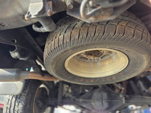 Used 2004 Toyota Tundra Limited w/ Towing Pkg image 12