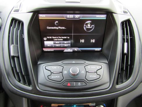 Used 2015 Ford Escape SE w/ Equipment Group 201A image 25