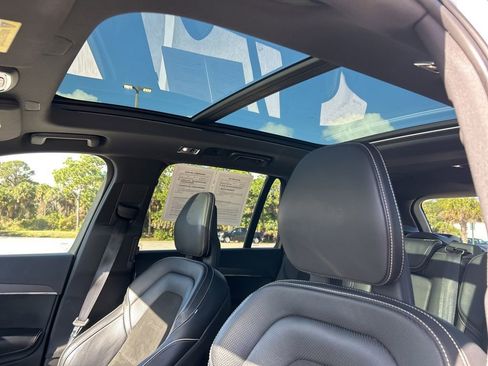 Used 2018 Volvo XC90 T5 R-Design w/ Convenience Package image 7