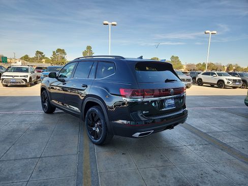 New 2026 Volkswagen Atlas SE image 5