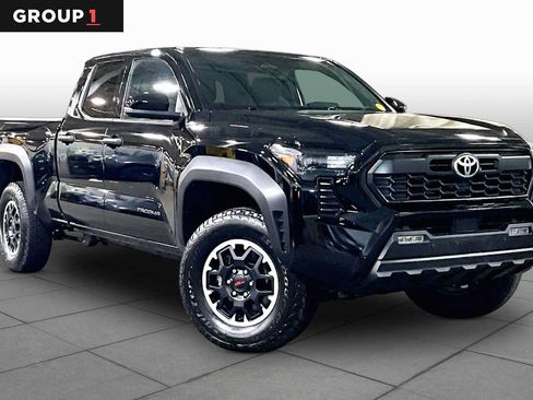 Certified 2025 Toyota Tacoma TRD Off-Road w/ TRD Off Road Upgrade Package AWD/4WD image 3