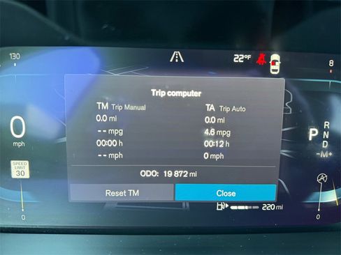 Certified 2023 Volvo XC40 B5 Plus w/ Climate Package image 25