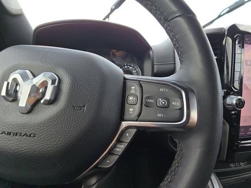 Used 2025 RAM 1500 Laramie image 12