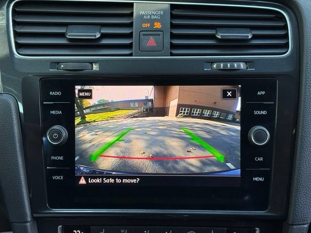 Used 2019 Volkswagen e-Golf SE FWD image 27