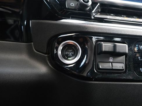 Used 2023 Chevrolet Silverado 1500 High Country image 39