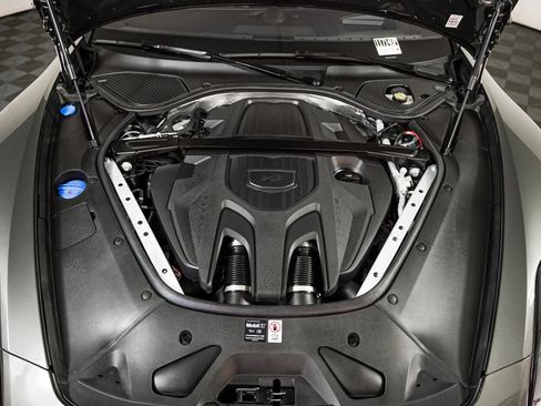 Certified 2025 Porsche Panamera 4S image 13