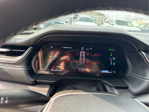 Used 2022 Jeep Grand Cherokee Overland image 11