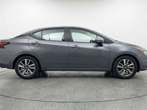 Used 2025 Nissan Versa SV image 11