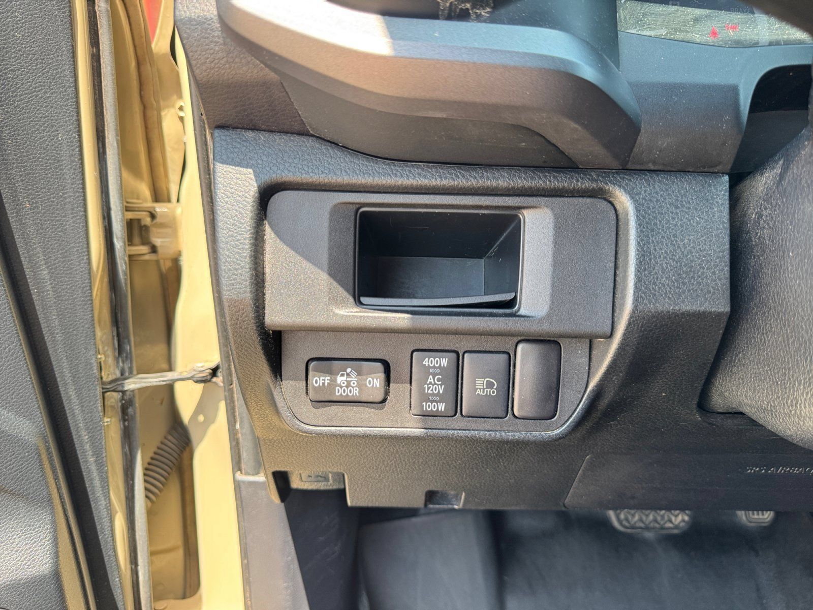 Used 2019 Toyota Tacoma TRD Off-Road AWD/4WD image 19