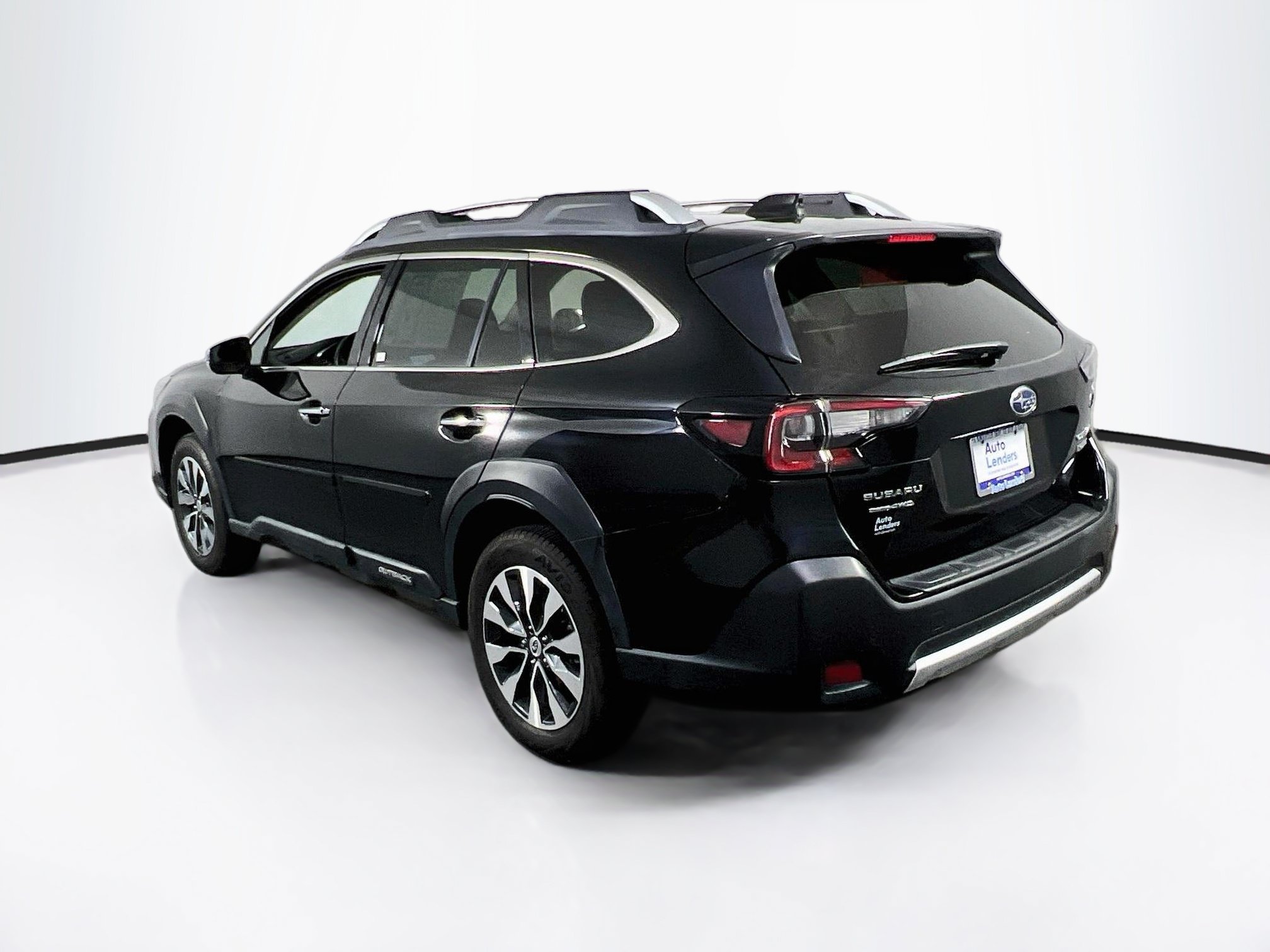 Used 2023 Subaru Outback Touring AWD/4WD image 7