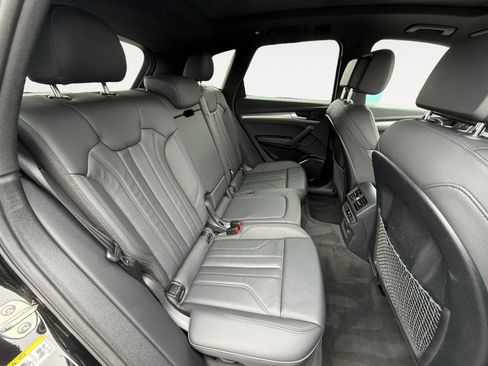 Used 2020 Audi Q5 2.0T Titanium Premium Plus w/ Premium Plus Package image 18
