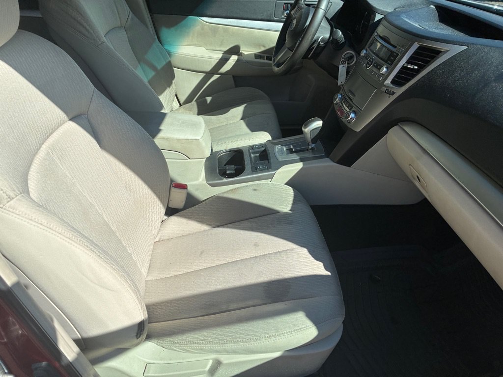 Used 2011 Subaru Outback 2.5i Premium w/ All-Weather Pkg AWD/4WD image 15