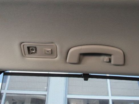 Used 2022 Volkswagen Atlas SE w/ Panoramic Sunroof Package image 33