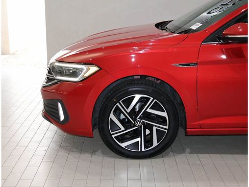 Used 2022 Volkswagen Jetta SEL FWD image 4