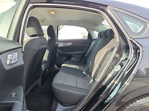 Used 2024 Kia Forte LXS image 9