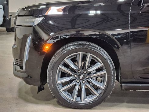 Used 2024 Cadillac Escalade Sport Platinum image 5