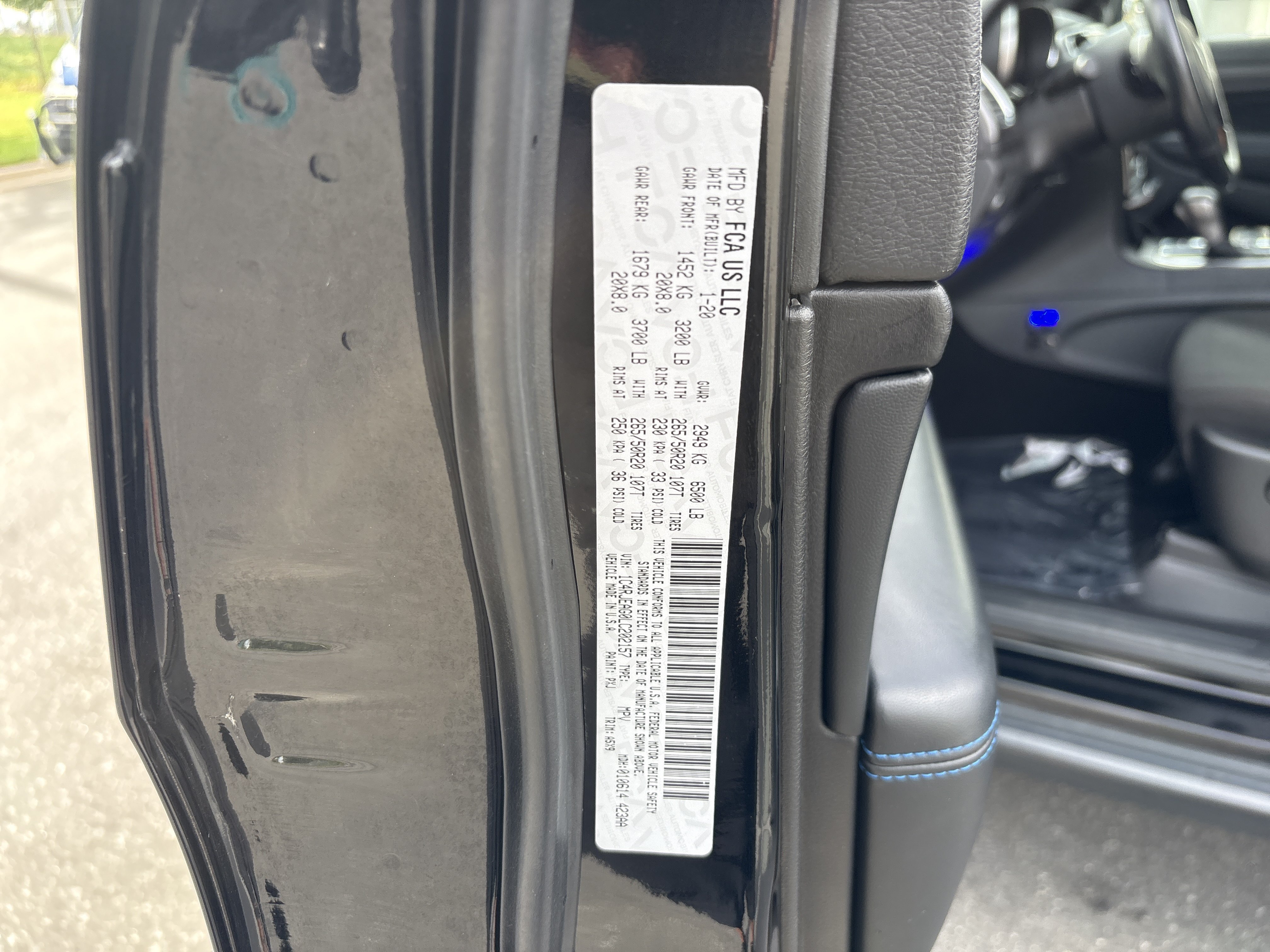 Used 2020 Jeep Grand Cherokee Laredo RWD image 36