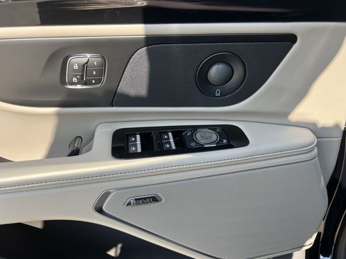 New 2025 Lincoln Nautilus Premier w/ Equipment Group 102A image 28