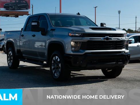Used 2024 Chevrolet Silverado 2500 Custom w/ Custom Value Package image 5