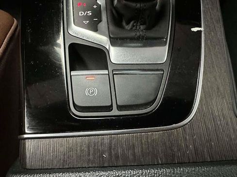 Used 2024 Audi Q5 2.0T Premium AWD/4WD image 30