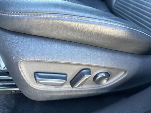 Used 2021 Toyota Highlander XSE image 14