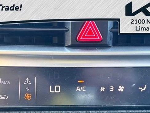 Used 2024 Kia Sorento S AWD/4WD image 8