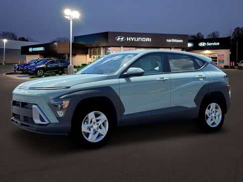 New 2026 Hyundai Kona SE image 2