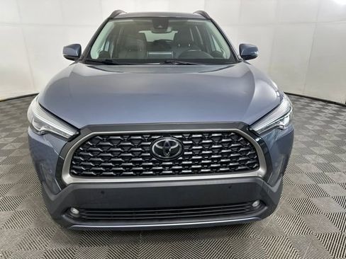 Used 2022 Toyota Corolla Cross XLE image 8